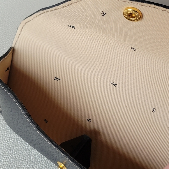 Kate Spade Black Pebbled Leather Eyeglasses Case - Picture 7 of 8